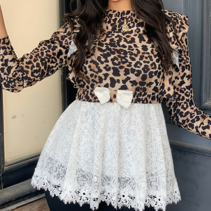 Blusa Leopardata con Dettagli in Pizzo