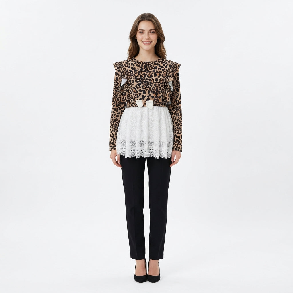 Blusa Leopardata con Dettagli in Pizzo