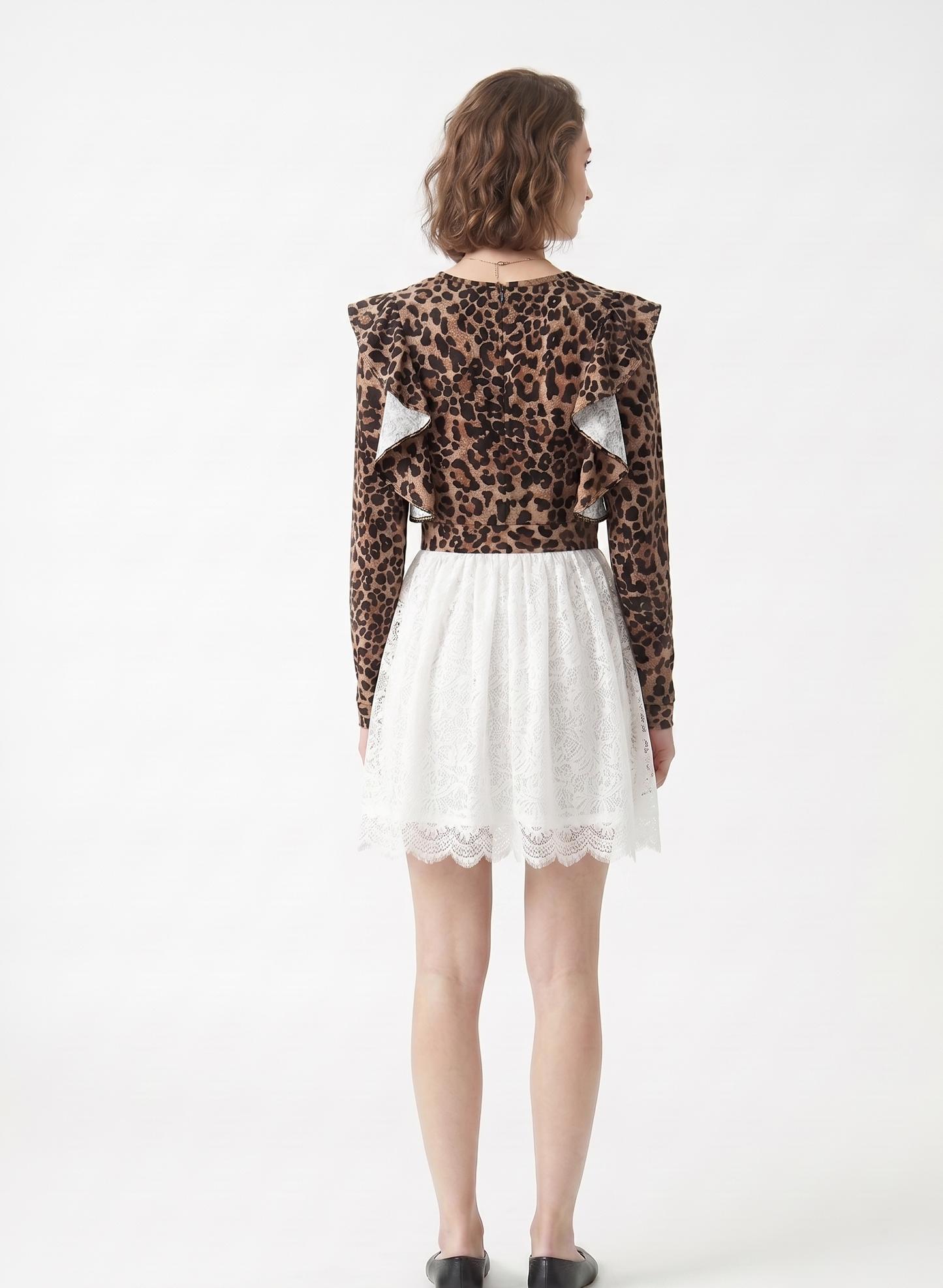 Blusa Leopardata con Dettagli in Pizzo